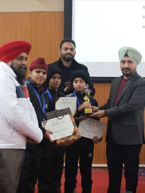 Science Mahautsav was organized at IIT Rupnagar.  ਸਰਕਾਰੀ ਮਿਡਲ ਸਕੂਲ ਚਤਾਮਲਾ ਦੇ ਵਿਦਿਆਰਥੀਆਂ ਨੇ ਇਸ ਮੁਕਾਬਲੇ ਵਿੱਚ ਮੱਲਾਂ ਮਾਰੀਆਂ।