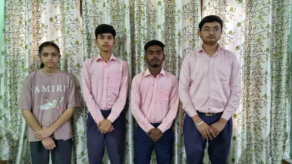 Four students of the government high school of village Saskaur have been included in the merit list of class 10th.