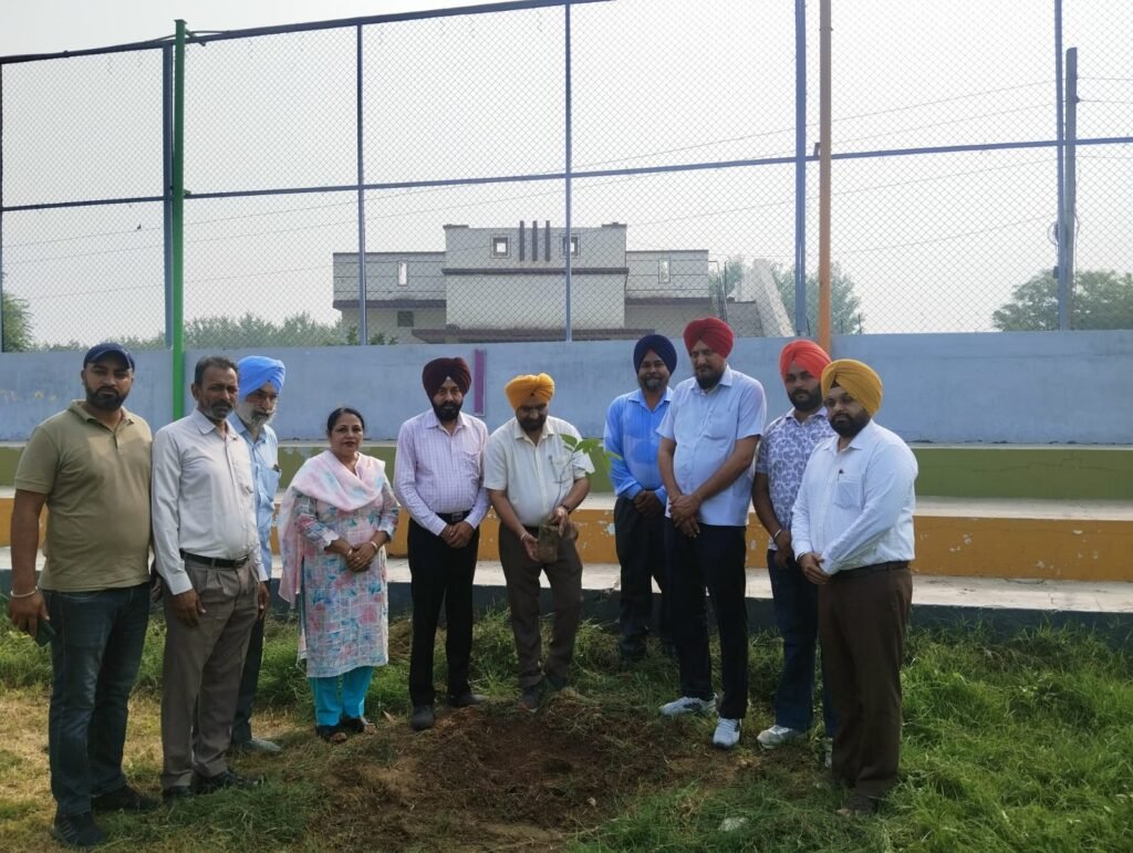 The District Forest Officer Rupnagar started the campaign by planting trees at Government Senior Secondary School Jhalian Kalan.