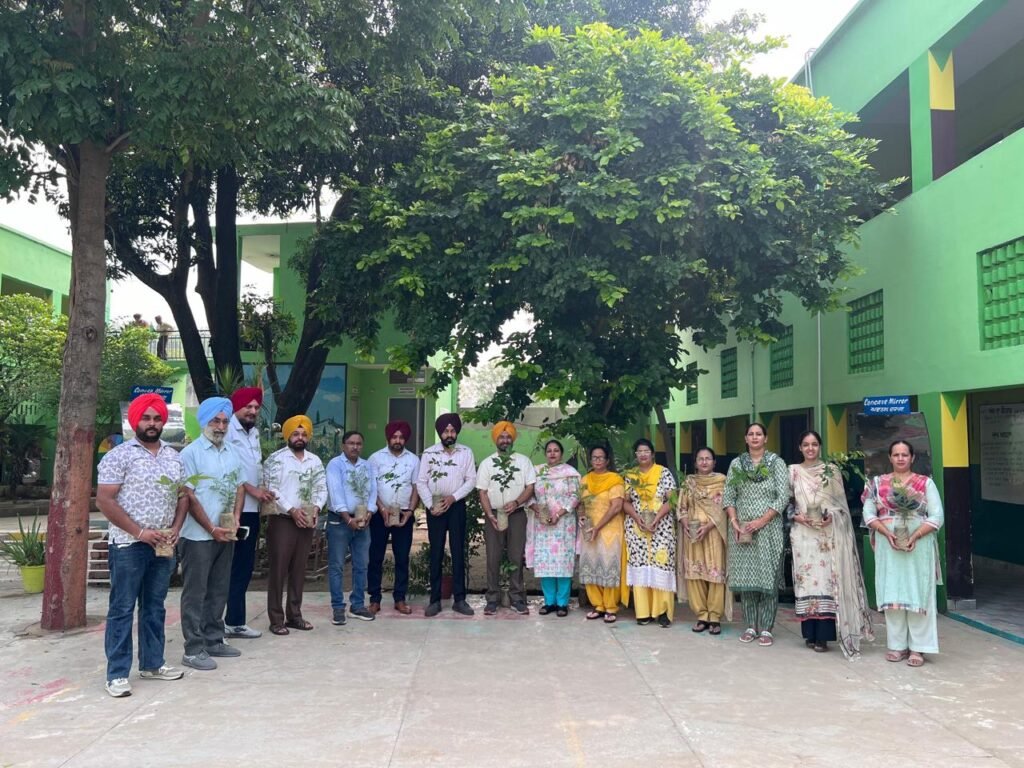 The District Forest Officer Rupnagar started the campaign by planting trees at Government Senior Secondary School Jhalian Kalan.