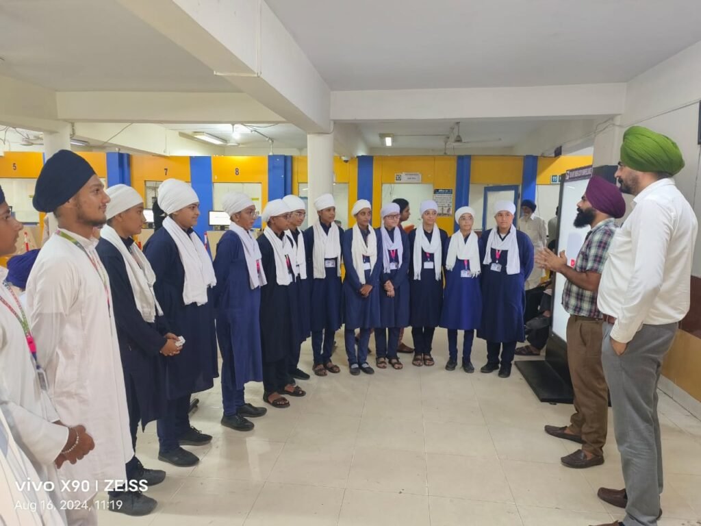 A visit to the service center by the students of Akal Academy Baru Sahib 