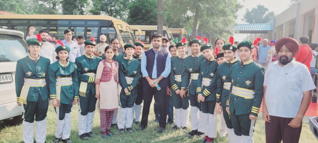 The students welcomed the Hon'ble Chief Minister of Punjab with the school band Girls school nangal 