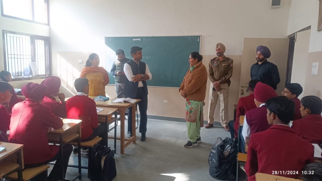 Deputy Commissioner pays surprise visit to School of Eminence Rupnagar