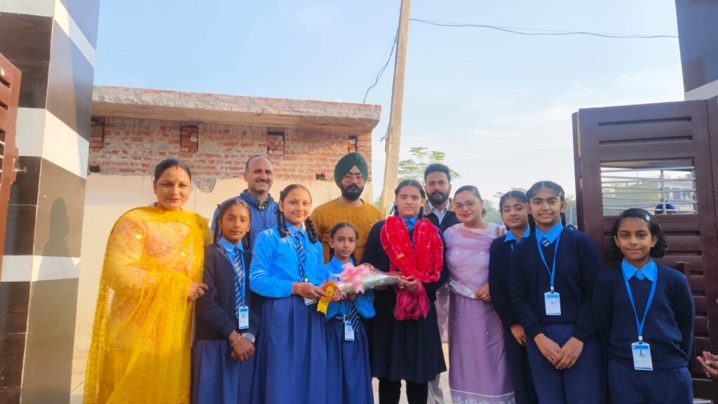 Jasmeen Kaur was given a warm welcome on her arrival at the school and honored by the village panchayat with cash and medals