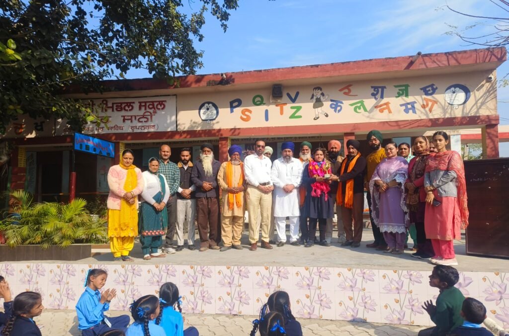 Jasmeen Kaur was given a warm welcome on her arrival at the school and honored by the village panchayat with cash and medals