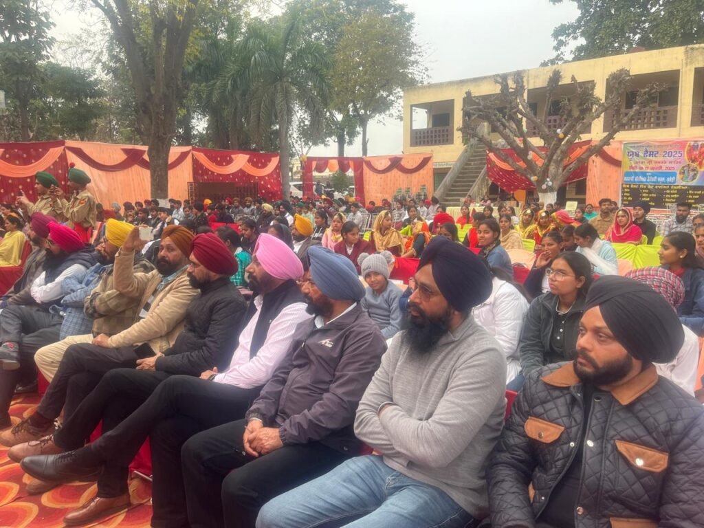 The two-day youth fest of schools of Chamkaur Sahib constituency was held at Lutheri School with great pomp and show.