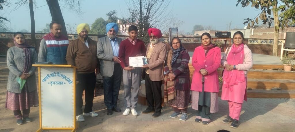 Guriqbal Singh emerges as top performer in voter quiz competition