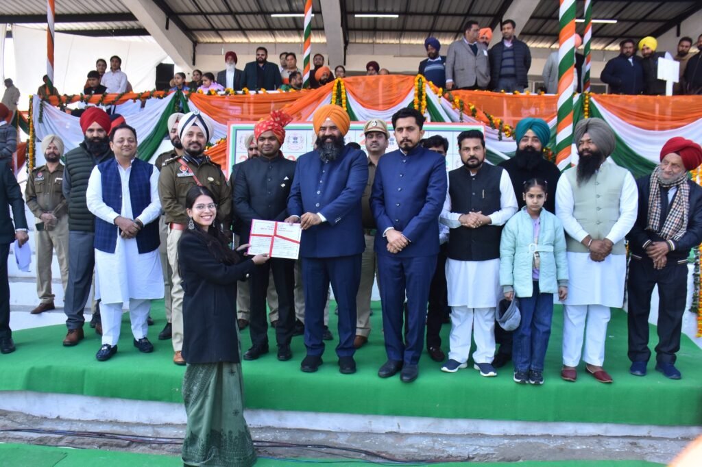 Additional Deputy Commissioner was honored by the Deputy Speaker at the district level function of 76th Republic Day.