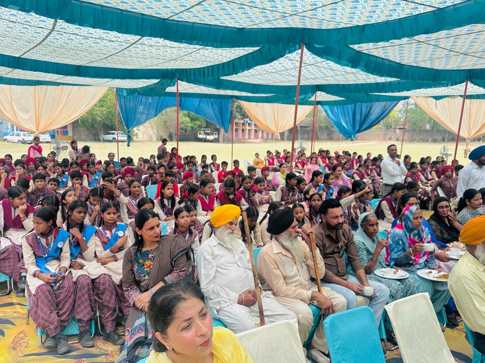 ਸਰਕਾਰੀ ਸਕੂਲਾਂ ਦੇ ਵਿਦਿਆਰਥੀਆਂ ਨੂੰ ਸਮੇਂ ਦੇ ਹਾਣੀ ਬਣਾਉਣ ਲਈ ਹਰ ਲੋੜੀਂਦੀ ਕੋਸ਼ਿਸ਼ ਕਰਾਂਗੇ - MLA Chadha