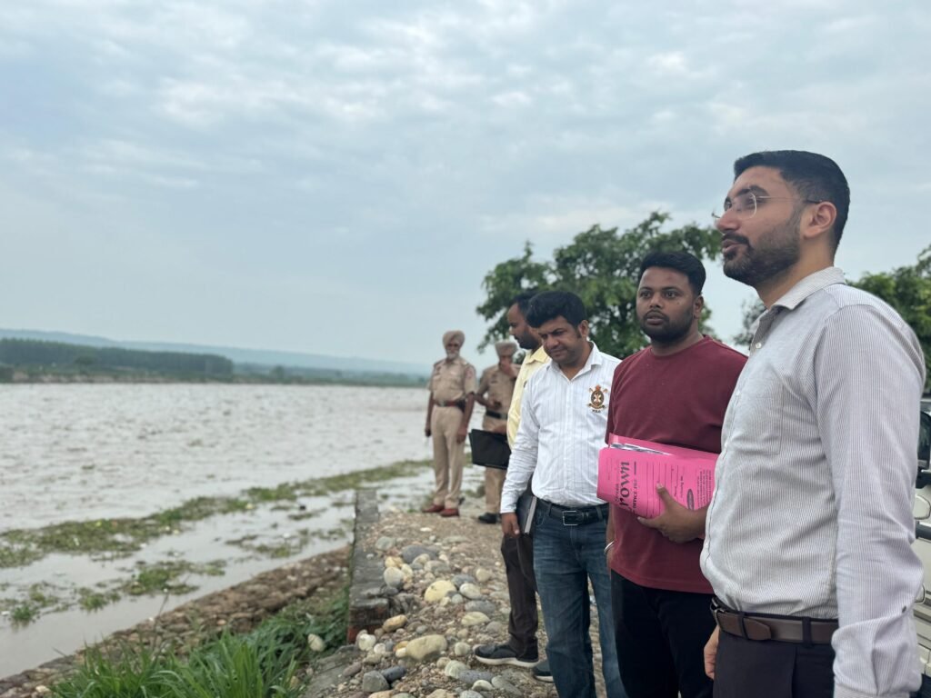 Deputy Commissioner visited potential flood-affected areas and reviewed arrangements