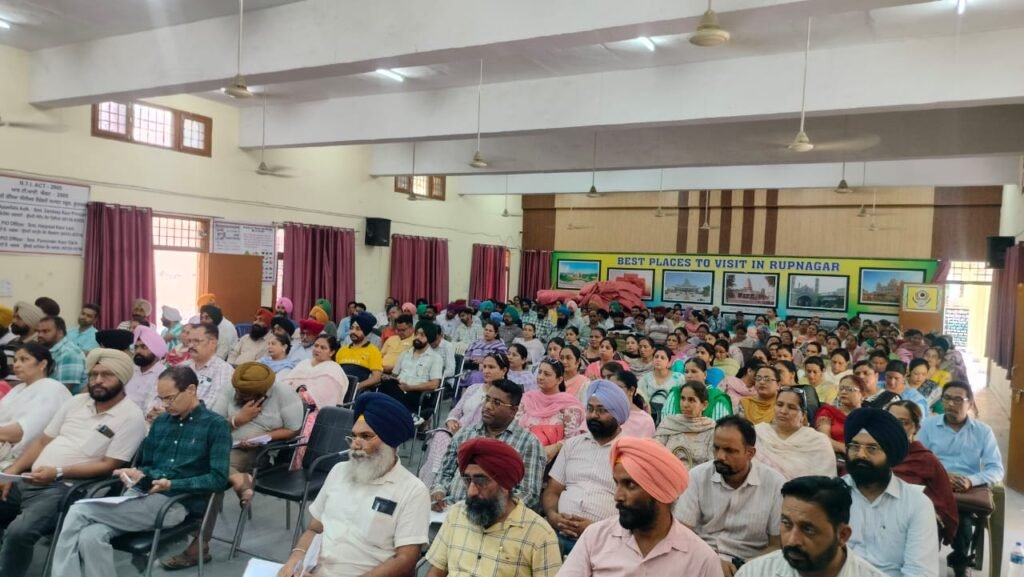 Workshop with the participation of 450 teachers under the Environment Education Program, ਇਕ ਪੇੜ ਮਾਂ ਕੇ ਨਾਮ