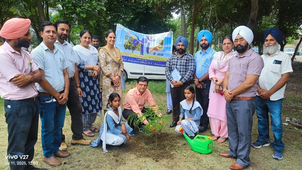 Workshop with the participation of 450 teachers under the Environment Education Program , ਇਕ ਪੇੜ ਮਾਂ ਕੇ ਨਾਮ