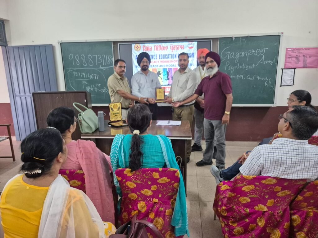 Training program successfully organized at Government Senior Secondary Smart School, Girdale under the Kishore Education Program