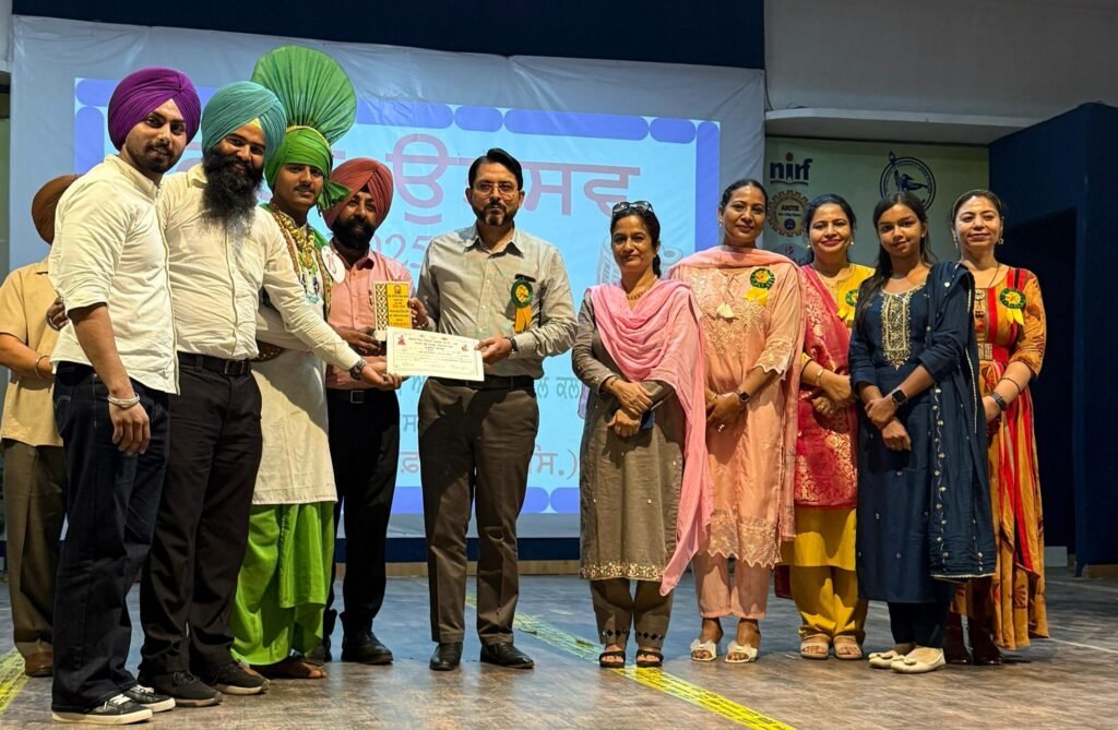 Rupnagar students create excitement at zone level art festival, ਜ਼ੋਨ ਪੱਧਰੀ ਕਲਾ ਉਤਸਵ ‘ਚ ਰੂਪਨਗਰ ਦੇ ਵਿਦਿਆਰਥੀਆਂ ਨੇ ਮਚਾਈ ਧੂਮ