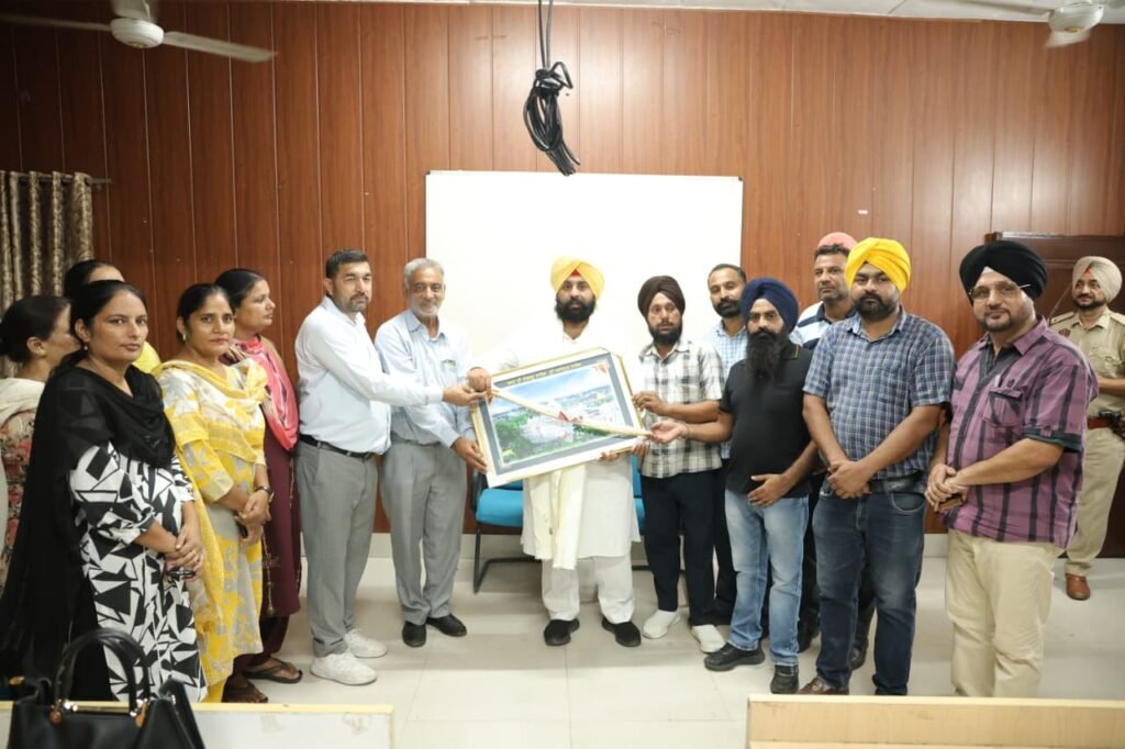 Education Minister Harjot Bains Honoured for Educational Reforms and Service During Floods