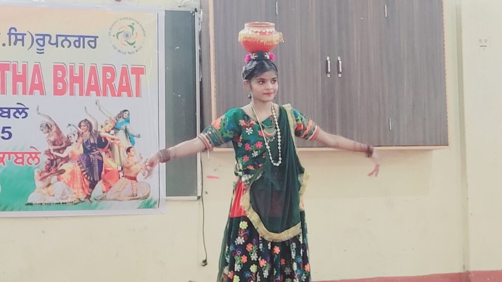 Ek Bharat Shreshtha Bharat ਮੁਕਾਬਲੇ ਸ਼ਹੀਦ ਪਰਗਨ ਸਿੰਘ ਸਰਕਾਰੀ ਹਾਈ ਸਕੂਲ ਮਟੋਰ ਵਿਖੇ ਸਫਲਤਾਪੂਰਵਕ ਆਯੋਜਿਤ 2 Ek Bharat Shreshtha Bharat competition successfully held at Shaheed Pargan Singh Government High School, Mator, Sri Anandpur Sahib