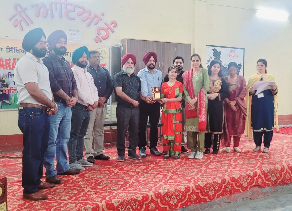 Ek Bharat Shreshtha Bharat ਮੁਕਾਬਲੇ ਸ਼ਹੀਦ ਪਰਗਨ ਸਿੰਘ ਸਰਕਾਰੀ ਹਾਈ ਸਕੂਲ ਮਟੋਰ ਵਿਖੇ ਸਫਲਤਾਪੂਰਵਕ ਆਯੋਜਿਤ 14 Ek Bharat Shreshtha Bharat