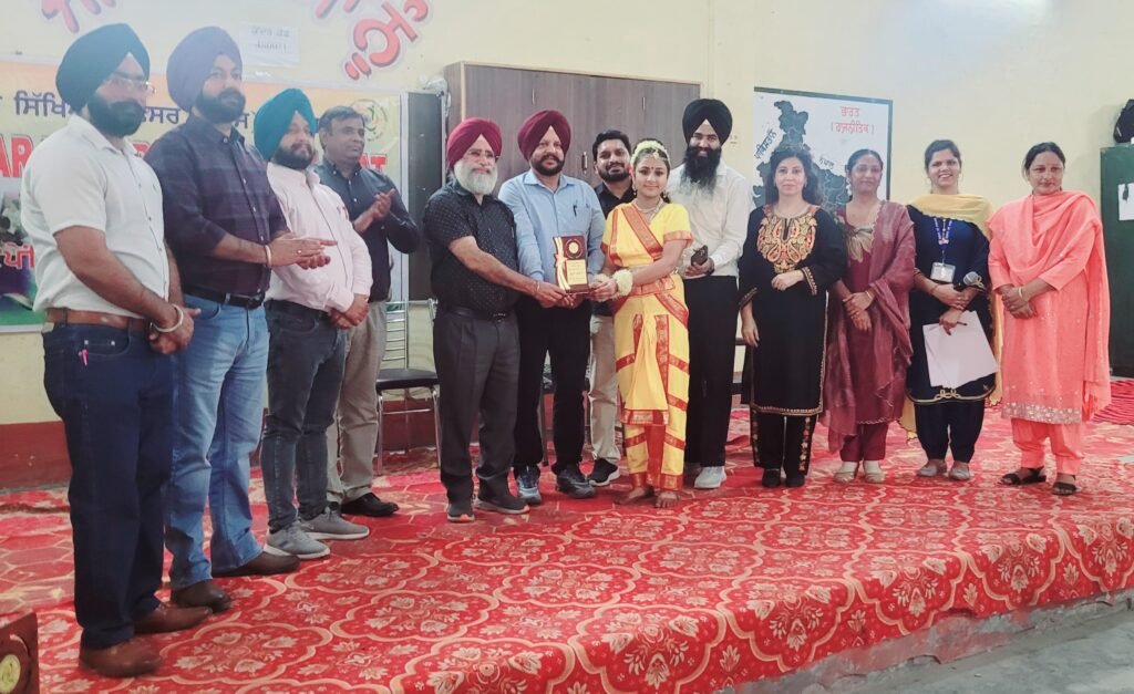 Ek Bharat Shreshtha Bharat ਮੁਕਾਬਲੇ ਸ਼ਹੀਦ ਪਰਗਨ ਸਿੰਘ ਸਰਕਾਰੀ ਹਾਈ ਸਕੂਲ ਮਟੋਰ ਵਿਖੇ ਸਫਲਤਾਪੂਰਵਕ ਆਯੋਜਿਤ 13 Ek Bharat Shreshtha Bharat