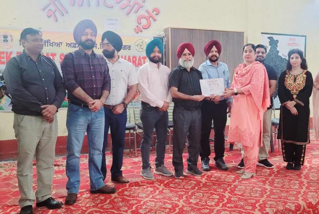 Ek Bharat Shreshtha Bharat ਮੁਕਾਬਲੇ ਸ਼ਹੀਦ ਪਰਗਨ ਸਿੰਘ ਸਰਕਾਰੀ ਹਾਈ ਸਕੂਲ ਮਟੋਰ ਵਿਖੇ ਸਫਲਤਾਪੂਰਵਕ ਆਯੋਜਿਤ 24 20251030 141540