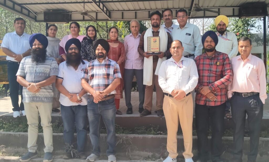 State awardee teacher Jagjit Singh and national level winning students honored by Anti-Corruption Foundation