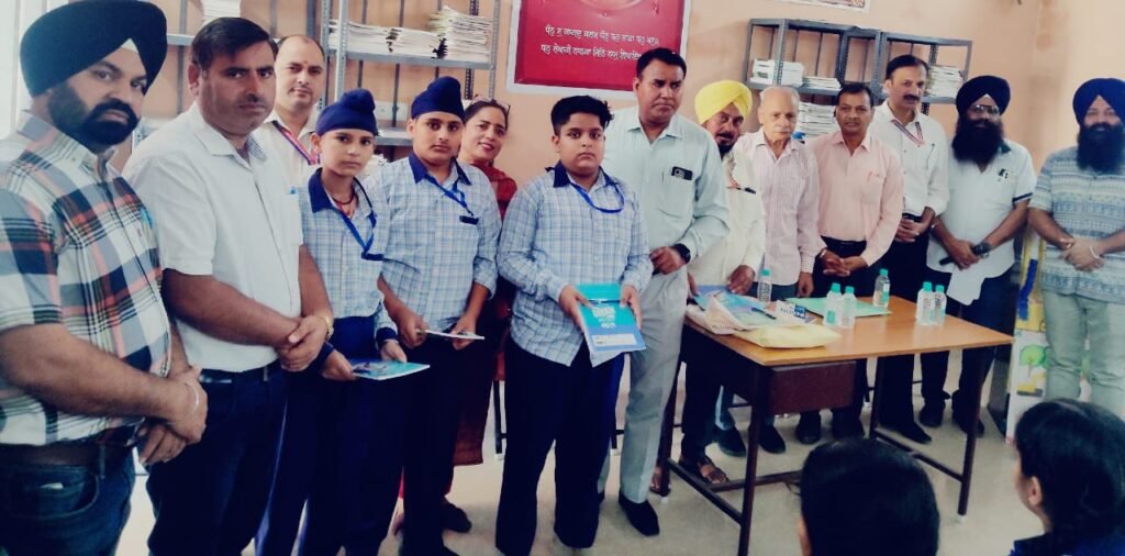 ਸਟੇਟ ਐਵਾਰਡੀ ਅਧਿਆਪਕ ਜਗਜੀਤ ਸਿੰਘ ਅਤੇ ਨੈਸ਼ਨਲ ਲੈਵਲ ਜੇਤੂ ਵਿਦਿਆਰਥੀਆਂ ਦਾ ਐਂਟੀ ਕਰਪਸ਼ਨ ਫਾਊਂਡੇਸ਼ਨ ਵੱਲੋਂ ਸਨਮਾਨ 4 ਮਿਡਲ ਵਿੰਗ ਸਟੇਟ ਸਾਇੰਸ ਐਗਜੀਬਿਸ਼ਨ ਪਾਰਟੀਸਪੇਸ਼ਨ , ਸਾਦਕ ਸਾਹਿਬ ਕਾਲਜ ਸ੍ਰੀ ਅੰਮ੍ਰਿਤਸਰ  ਸਾਹਿਬ2024