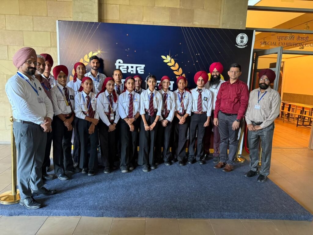 School of Eminence Kiratpur Sahib gets an opportunity to sing Shabad at a state-level function