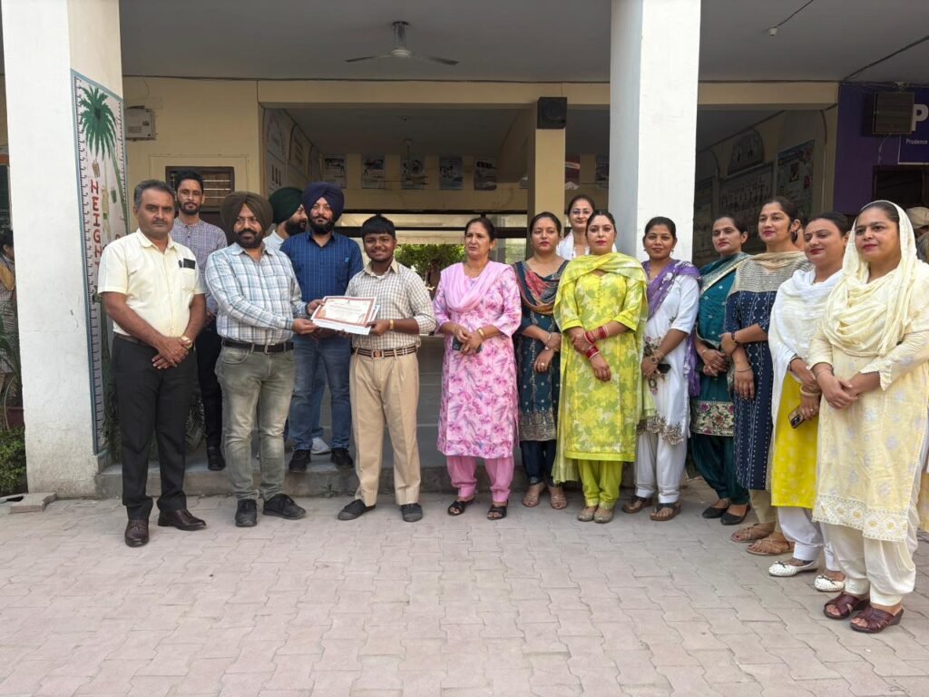 ਸਰਕਾਰੀ ਆਦਰਸ਼ ਸਕੂਲ ਲੋਧੀਪੁਰ ਦੇ ਵਿਦਿਆਰਥੀ ਅਨੁਰਾਗ ਨੇ ਭਾਰਤ ਸਰਕਾਰ ਦੇ ਪ੍ਰੇਰਣਾ ਪ੍ਰੋਗਰਾਮ 'ਚ ਹਾਸਲ ਕੀਤੀ ਸ਼ਾਨਦਾਰ ਸਫ਼ਲਤਾ 1 ਸਰਕਾਰੀ ਆਦਰਸ਼ ਸਕੂਲ ਲੋਧੀਪੁਰ