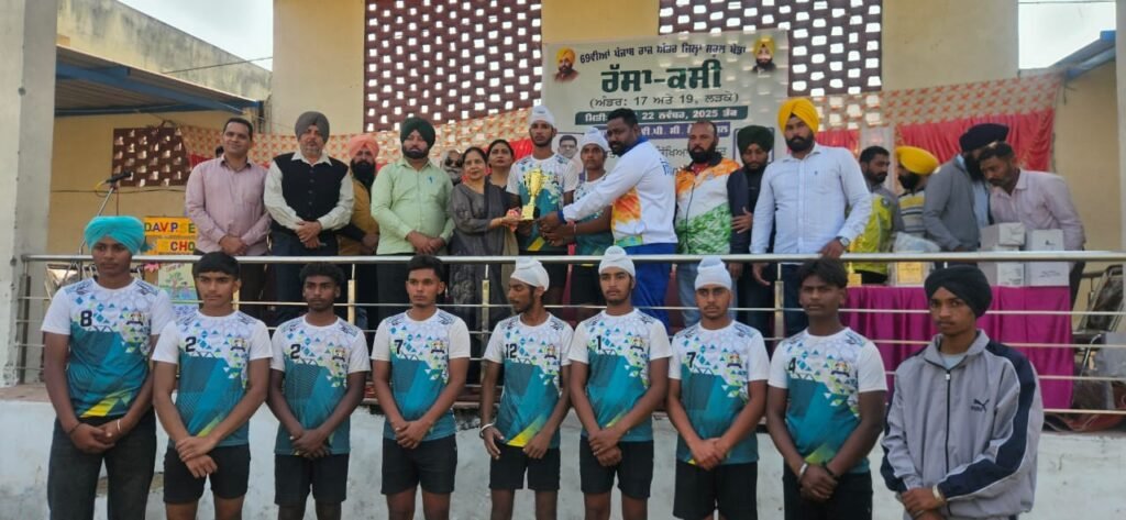 69ਵੀਆਂ ਅੰਤਰ ਜਿਲ੍ਹਾ ਸਕੂਲ ਖੇਡਾਂ ਕਬੱਡੀ ਸਰਕਲ ਅੰਡਰ -19 ਸਾਲ ਲੜਕੇ ਧੂਮ ਧੜੱਕੇ ਨਾਲ ਸ਼ੁਰੂ 7 69th Inter-District School Games Kabaddi Circle Under-19 Boys begins with a bang