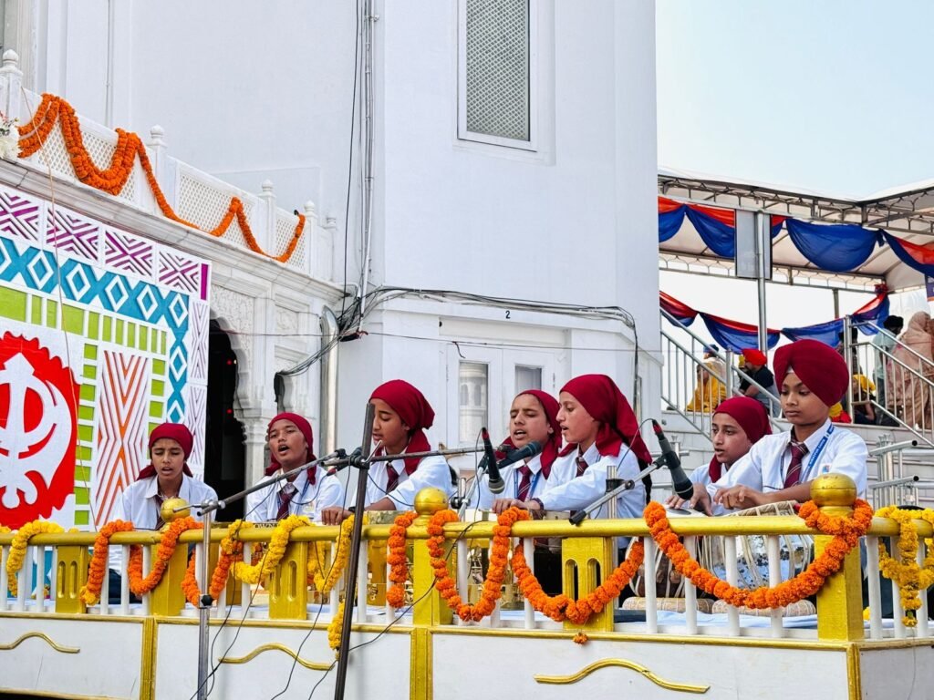 Takht Sri Keshgarh Sahib, ਤਖ਼ਤ ਸ਼੍ਰੀ ਕੇਸਗੜ੍ਹ ਸਾਹਿਬ, School of Eminence