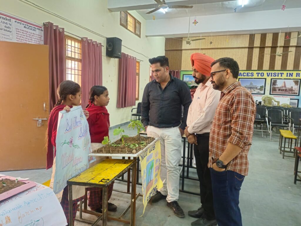 ਬਲਾਕ ਰੂਪਨਗਰ-2 ਵਿੱਚ ਵਿਗਿਆਨ ਪ੍ਰਦਰਸ਼ਨੀ ਦਾ ਸਫਲ ਆਯੋਜਨ 12 ਬਲਾਕ ਰੂਪਨਗਰ-2 ਵਿੱਚ ਵਿਗਿਆਨ ਪ੍ਰਦਰਸ਼ਨੀ ਦਾ ਸਫਲ ਆਯੋਜਨ, Science Exhibition in Block Rupnagar-2 Receives Huge Response from Middle Wing Students