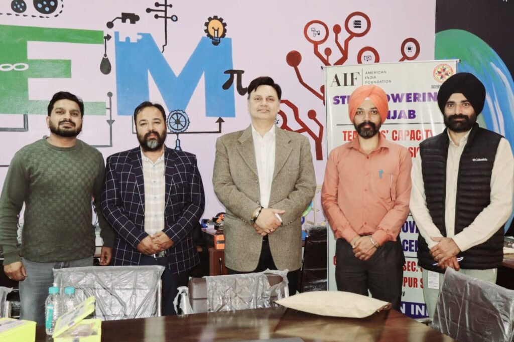 AIF ਵੱਲੋਂ STEM ਪੈਡਾਗੌਗੀ ਅਤੇ ਰੋਬੋਟਿਕਸ ਅਧਾਰਿਤ ਅਧਿਆਪਕ ਵਰਕਸ਼ਾਪ ਦੂਸਰੇ ਦਿਨ ਸਫ਼ਲਤਾ ਪੂਰਵਕ ਸੰਪੰਨ 14 IMG 20251118 WA0151