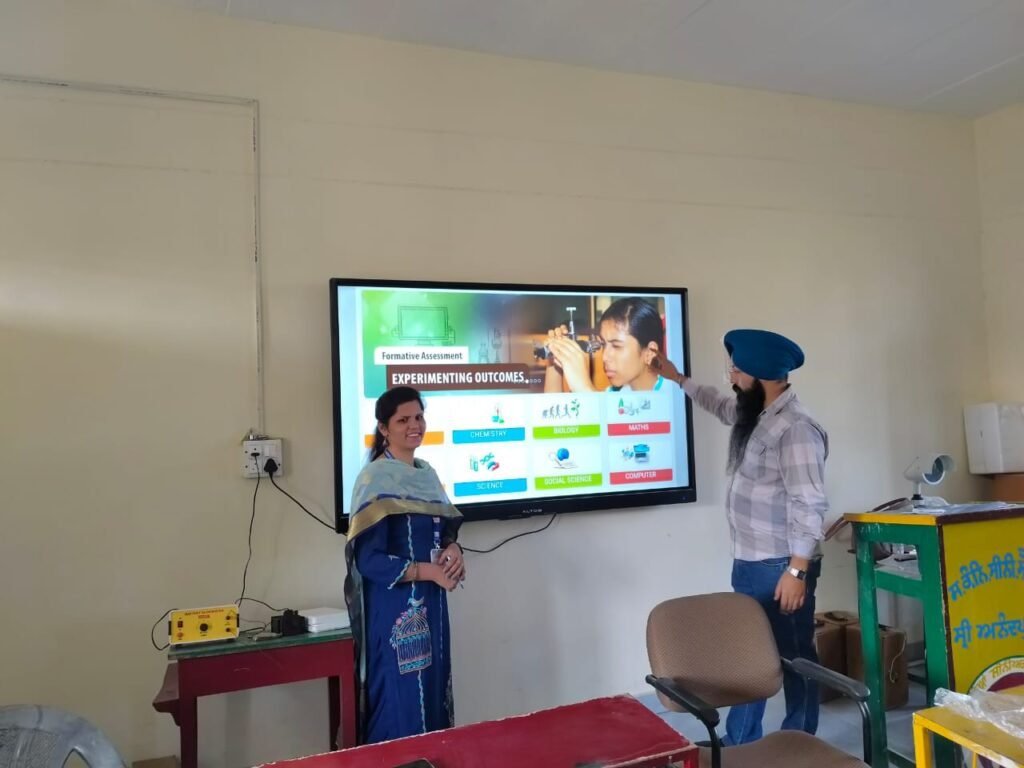 ਬਲਾਕ ਸ੍ਰੀ ਅਨੰਦਪੁਰ ਸਾਹਿਬ ਦੇ ਮਿਡਲ ਵਿੰਗ ਦੇ ਸਾਇੰਸ ਅਧਿਆਪਕਾਂ ਦਾ ਦੋ ਰੋਜ਼ਾ ਸੈਮੀਨਾਰ ਕੀਤਾ ਗਿਆ ਆਯੋਜਿਤ 2 Science Teachers’ Capacity-Building Seminar at Block Sri Anandpur Sahib