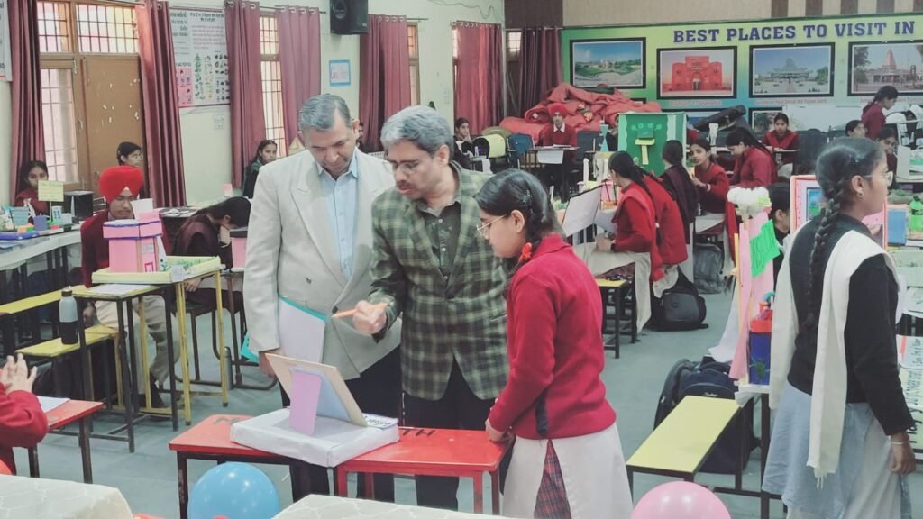 ਰੂਪਨਗਰ ਵਿੱਚ RAA–2025 ਤਹਿਤ ਜ਼ਿਲ੍ਹਾ ਪੱਧਰੀ ਸੀਨੀਅਰ ਸੈਕੰਡਰੀ ਵਿਦਿਆਰਥੀ ਵਿਗਿਆਨ ਪ੍ਰਦਰਸ਼ਨੀ ਸਫਲਤਾਪੂਰਵਕ ਆਯੋਜਿਤ 3 Science Exhibition successfully organized under RAA-2025 at Rupnagar