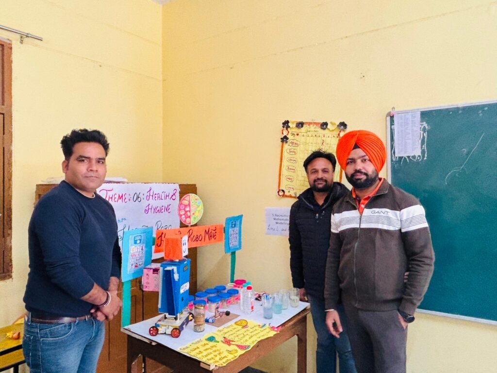 RAA–2025 ਤਹਿਤ ਜ਼ਿਲ੍ਹਾ ਪੱਧਰੀ ਛੇਵੀਂ ਤੋਂ ਅੱਠਵੀਂ ਕਲਾਸਾਂ ਲਈ ਵਿਗਿਆਨ ਪ੍ਰਦਰਸ਼ਨੀ ਸਫਲਤਾਪੂਰਵਕ ਆਯੋਜਿਤ 4 Science Exhibition for classes 6th to 8th at district level successfully organized under RAA-2025, Vipin Kataria, prabhjeet singh, jagjeet Singh