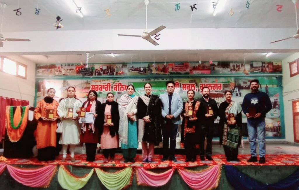 RAA–2025 ਤਹਿਤ ਜ਼ਿਲ੍ਹਾ ਪੱਧਰੀ ਛੇਵੀਂ ਤੋਂ ਅੱਠਵੀਂ ਕਲਾਸਾਂ ਲਈ ਵਿਗਿਆਨ ਪ੍ਰਦਰਸ਼ਨੀ ਸਫਲਤਾਪੂਰਵਕ ਆਯੋਜਿਤ 11 Science Exhibition for classes 6th to 8th at district level successfully organized under RAA-2025