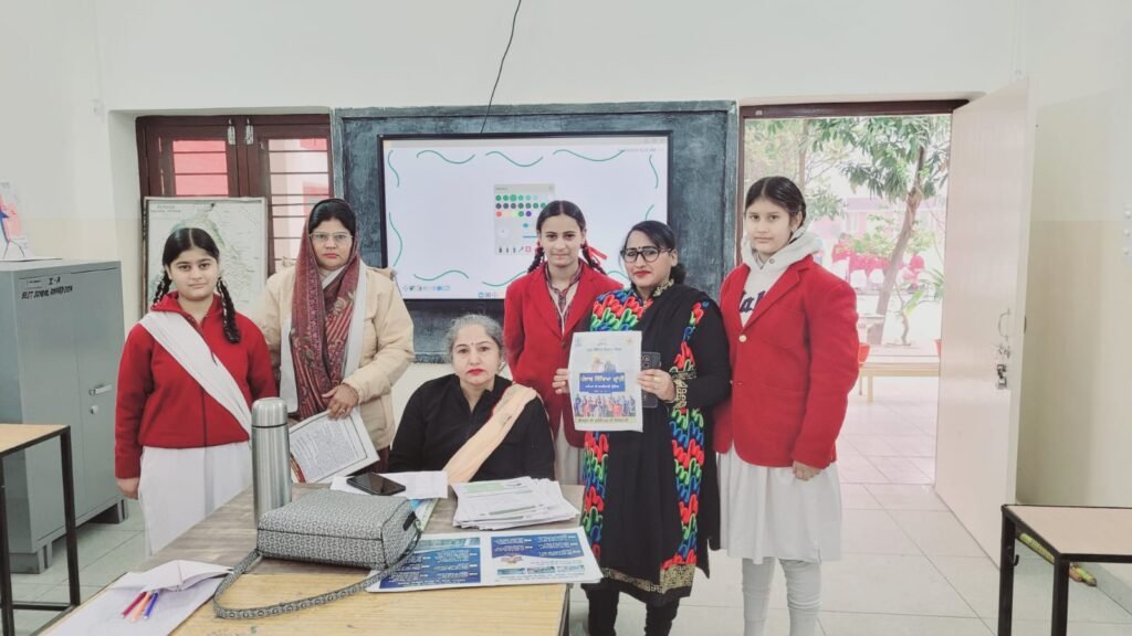 ਨੰਗਲ ਵਿੱਚ ਮੈਗਾ ਮਾਪੇ–ਅਧਿਆਪਕ ਮਿਲਣੀ ਨਾਲ ਸਕੂਲ–ਮਾਪੇ ਭਾਗੀਦਾਰੀ ਹੋਰ ਮਜ਼ਬੂਤ - ਐਸ. ਡੀ. ਐਮ. ਸਚਿਨ ਪਾਠਕ 17 WhatsApp Image 2025 12 20 at 20.47.01