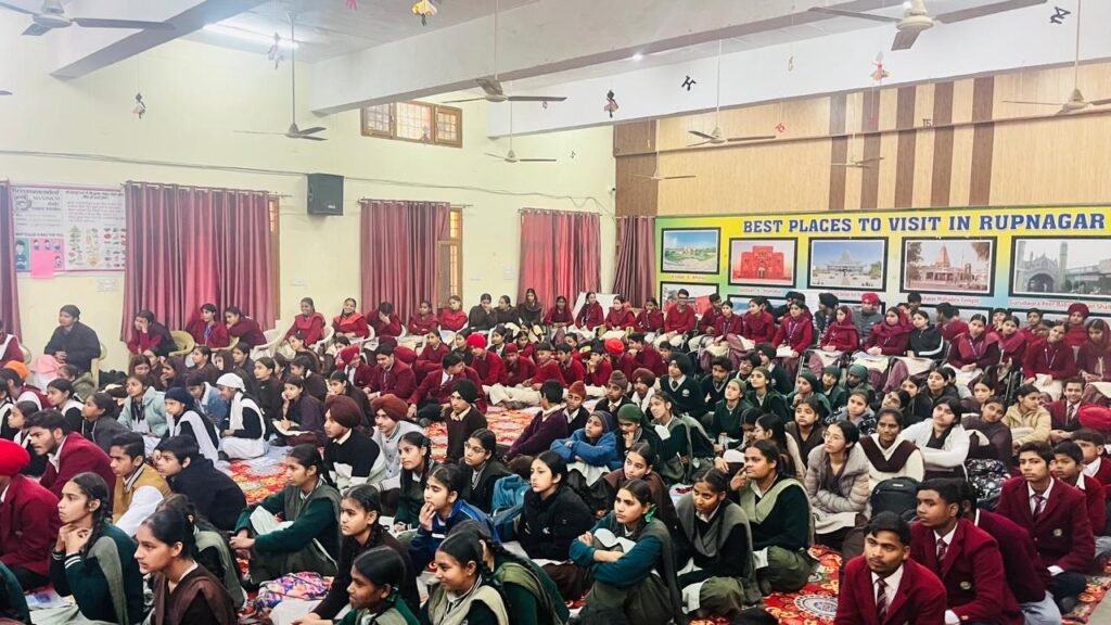 STEM Workshop Organised at Rupnagar, 250 Students Participated