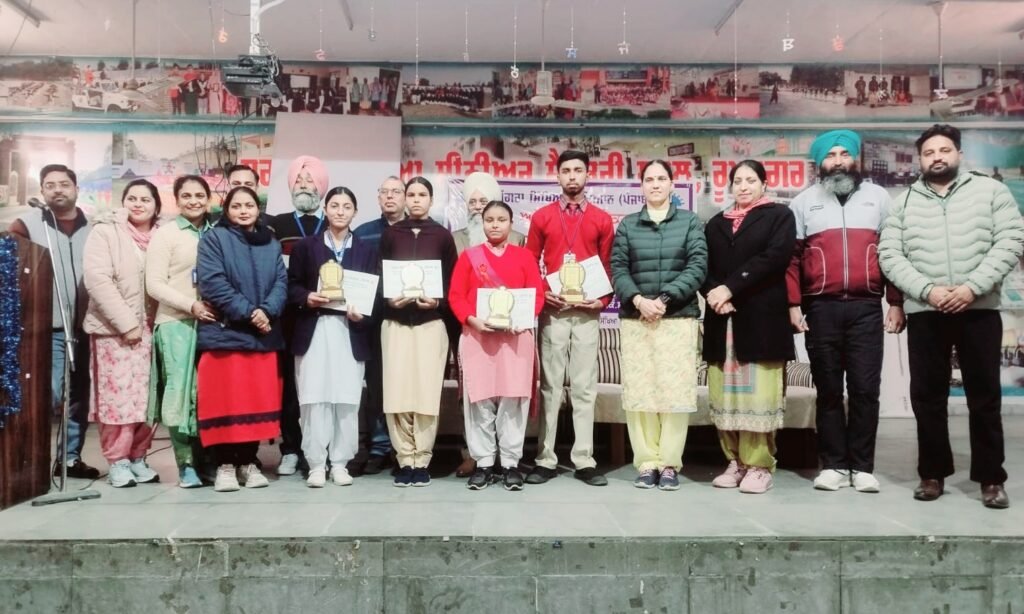 ਜ਼ਿਲ੍ਹਾ ਪੱਧਰੀ NSQF ਸਕਿੱਲ ਅਤੇ ਕੁਇਜ਼ ਮੁਕਾਬਲਾ ਸਰਕਾਰੀ ਸੀਨੀਅਰ ਸੈਕੰਡਰੀ ਸਕੂਲ ਲੜਕੀਆਂ, ਰੂਪਨਗਰ ਵਿਖੇ ਸਫ਼ਲਤਾਪੂਰਵਕ ਸੰਪੰਨ 7 District Level NSQF Skill & Quiz Competition Held at GGSSS Girls Rupnagar