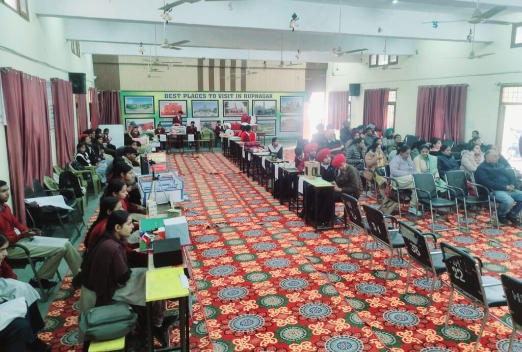 ਜ਼ਿਲ੍ਹਾ ਪੱਧਰੀ NSQF ਸਕਿੱਲ ਅਤੇ ਕੁਇਜ਼ ਮੁਕਾਬਲਾ ਸਰਕਾਰੀ ਸੀਨੀਅਰ ਸੈਕੰਡਰੀ ਸਕੂਲ ਲੜਕੀਆਂ, ਰੂਪਨਗਰ ਵਿਖੇ ਸਫ਼ਲਤਾਪੂਰਵਕ ਸੰਪੰਨ 3 District Level NSQF Skill & Quiz Competition Held at GGSSS Girls Rupnagar