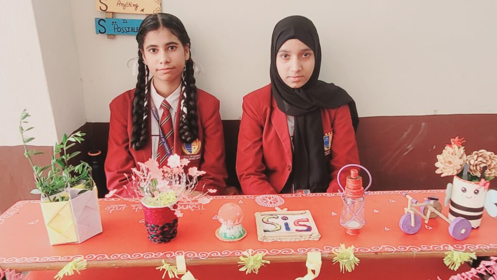 ਰੂਪਨਗਰ ਵਿੱਚ ਜ਼ਿਲ੍ਹਾ ਪੱਧਰੀ ‘Trash to Treasure' ਵਾਤਾਵਰਣ ਪ੍ਰਦਰਸ਼ਨੀ ਮੁਕਾਬਲੇ ਸਫਲਤਾਪੂਰਵਕ ਕਰਵਾਏ ਗਏ 8 District-Level ‘Trash to Treasure’ Environmental Exhibition Successfully Held in Rupnagar Under Punjab State Council for Science & Technology Guidelines