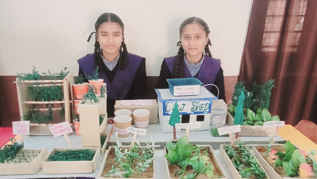 ਰੂਪਨਗਰ ਵਿੱਚ ਜ਼ਿਲ੍ਹਾ ਪੱਧਰੀ ‘Trash to Treasure' ਵਾਤਾਵਰਣ ਪ੍ਰਦਰਸ਼ਨੀ ਮੁਕਾਬਲੇ ਸਫਲਤਾਪੂਰਵਕ ਕਰਵਾਏ ਗਏ 10 District-Level ‘Trash to Treasure’ Environmental Exhibition Successfully Held in Rupnagar Under Punjab State Council for Science & Technology Guidelines