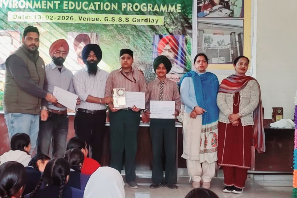 ਰੂਪਨਗਰ ਵਿੱਚ ਜ਼ਿਲ੍ਹਾ ਪੱਧਰੀ ‘Trash to Treasure' ਵਾਤਾਵਰਣ ਪ੍ਰਦਰਸ਼ਨੀ ਮੁਕਾਬਲੇ ਸਫਲਤਾਪੂਰਵਕ ਕਰਵਾਏ ਗਏ 29 IMG 20260213 WA0344