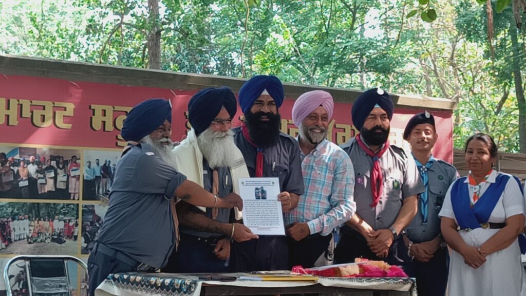 State Organizing Commissioner visits Scout and Guide Camp at Bhakku Majra