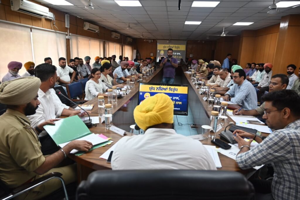 417 cases registered against drug traffickers in Rupnagar Distt based on secret inputs received by Safe Punjab Portal – Harjot Bains, Among those present were Additional Deputy Commissioner (D) Chandrajyoti Singh, SP Arvind Meena, Assistant Commissioner Sachin Pathak, SDM Rupnagar Jaspreet Singh, SDM Sri Chamkaur Sahib Pradeep Singh Bains, SDM Sri Anandpur Sahib Sukhpal Singh, SDM Morinda Chetan Bangar, DSP Nangal, DSP Rupnagar Deepinder Singh, DSP Sri Chamkaur Sahib Manjit Singh Aulakh, DSP Morinda Gurjit Singh, District Development and Panchayat Officer Baljinder Singh Grewal, along with officials from various departments, all BDPOs, and members of the district Yudh Nashian Virudh committee. Deputy Commissioner Shri Aaditya Dachalwal