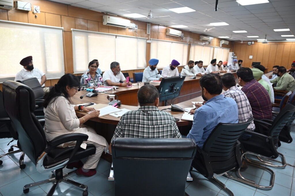 District-Level International Yoga Day Event to Be Held at Government College Rupnagar on June 21; ADC Reviews Preparations,  ਰੂਪਨਗਰ ਖ਼ਬਰਾਂ, ਰੂਪਨਗਰ ਨਿਊਜ਼, ਰੂਪਨਗਰ, ropar news, rupnagar news