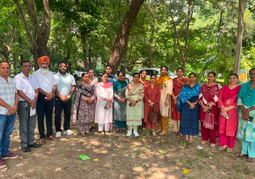 ਬਲਾਕ ਸ੍ਰੀ ਚਮਕੌਰ ਸਾਹਿਬ ਦੀ ਸਾਇੰਸ ਟੀਚਰ ਐਸੋਸੀਏਸ਼ਨ ਇਕਾਈ ਦਾ ਹੋਇਆ ਗਠਨ 3 ਬਲਾਕ ਸ੍ਰੀ ਚਮਕੌਰ ਸਾਹਿਬ ਦੀ ਸਾਇੰਸ ਟੀਚਰ ਐਸੋਸੀਏਸ਼ਨ ਇਕਾਈ ਦਾ ਹੋਇਆ ਗਠਨ