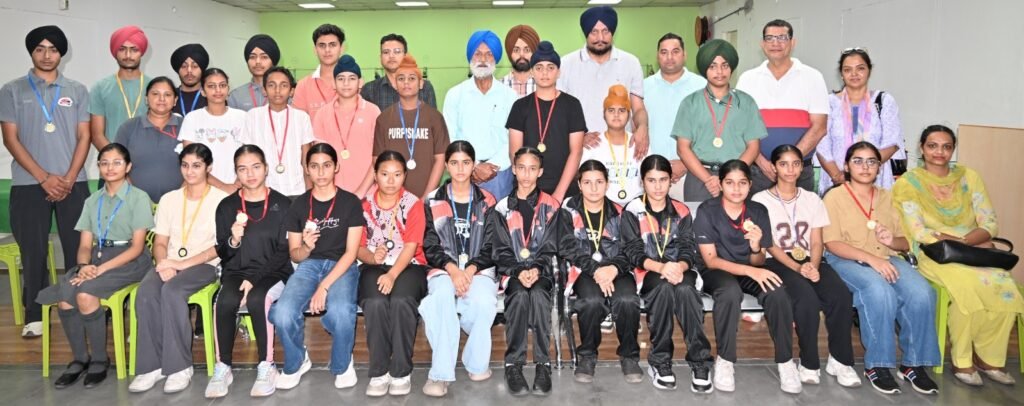 70ਵੀਆਂ ਅੰਤਰ ਸਕੂਲ ਜਿਲ੍ਹਾ ਖੇਡਾਂ ਨਿਸ਼ਾਨੇਬਾਜ਼ੀ ਸ਼ਾਨੋ ਸ਼ੋਕਤ ਨਾਲ ਸਮਾਪਤ 2 70th Inter-School District Shooting Games concludes with pomp and show