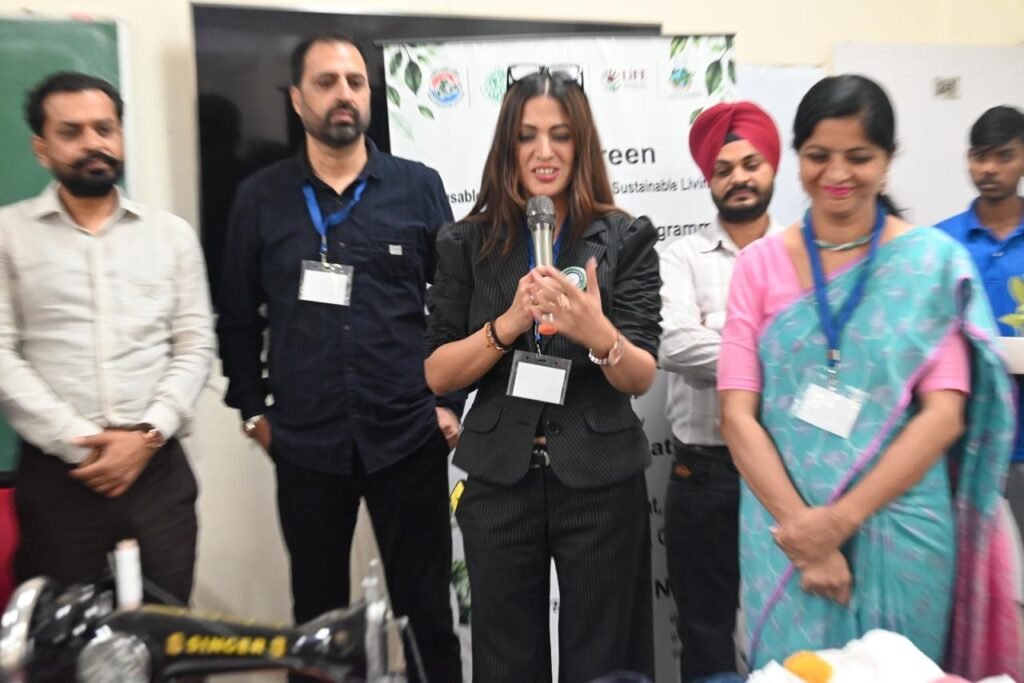 Film Actress Janita Doda Urges People to Use Cloth Bags and Reuse Old Items to Curb Plastic Pollution
